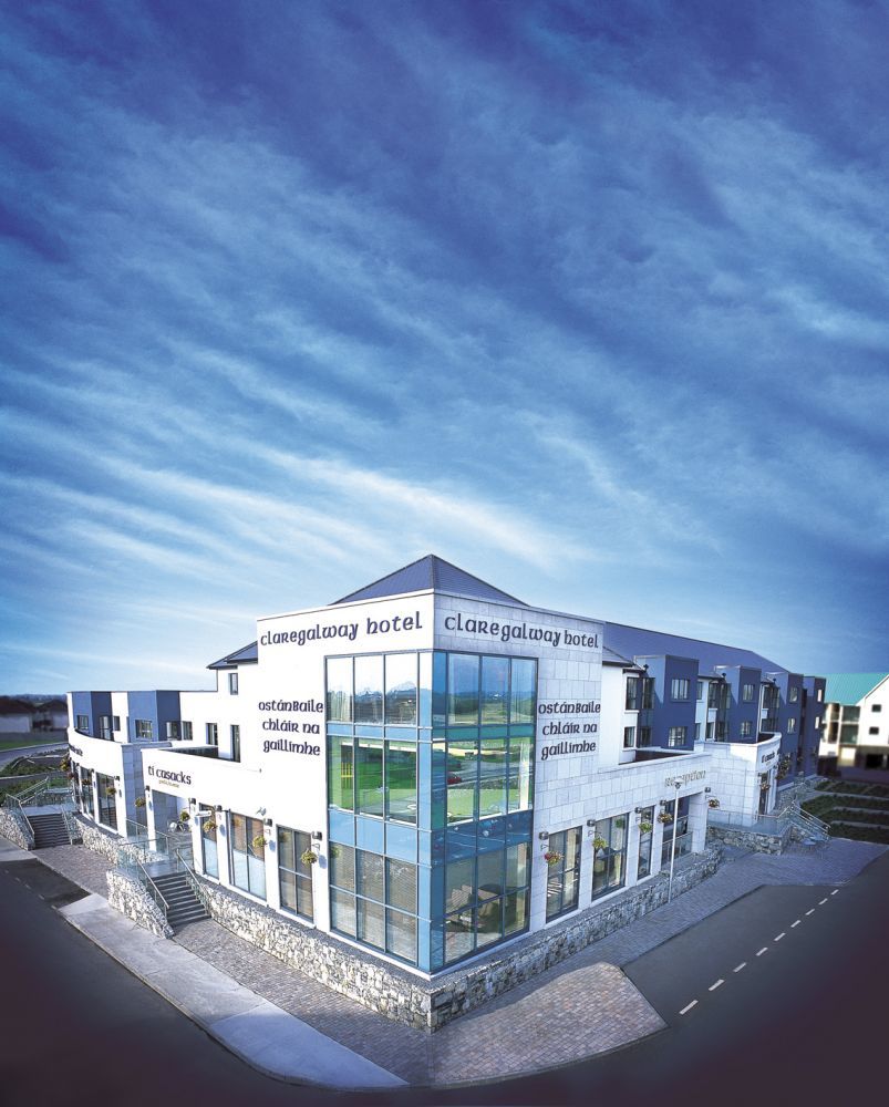 Claregalway Hotel Exterior foto